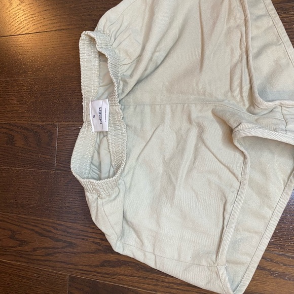 High waisted shorts - Picture 3 of 3